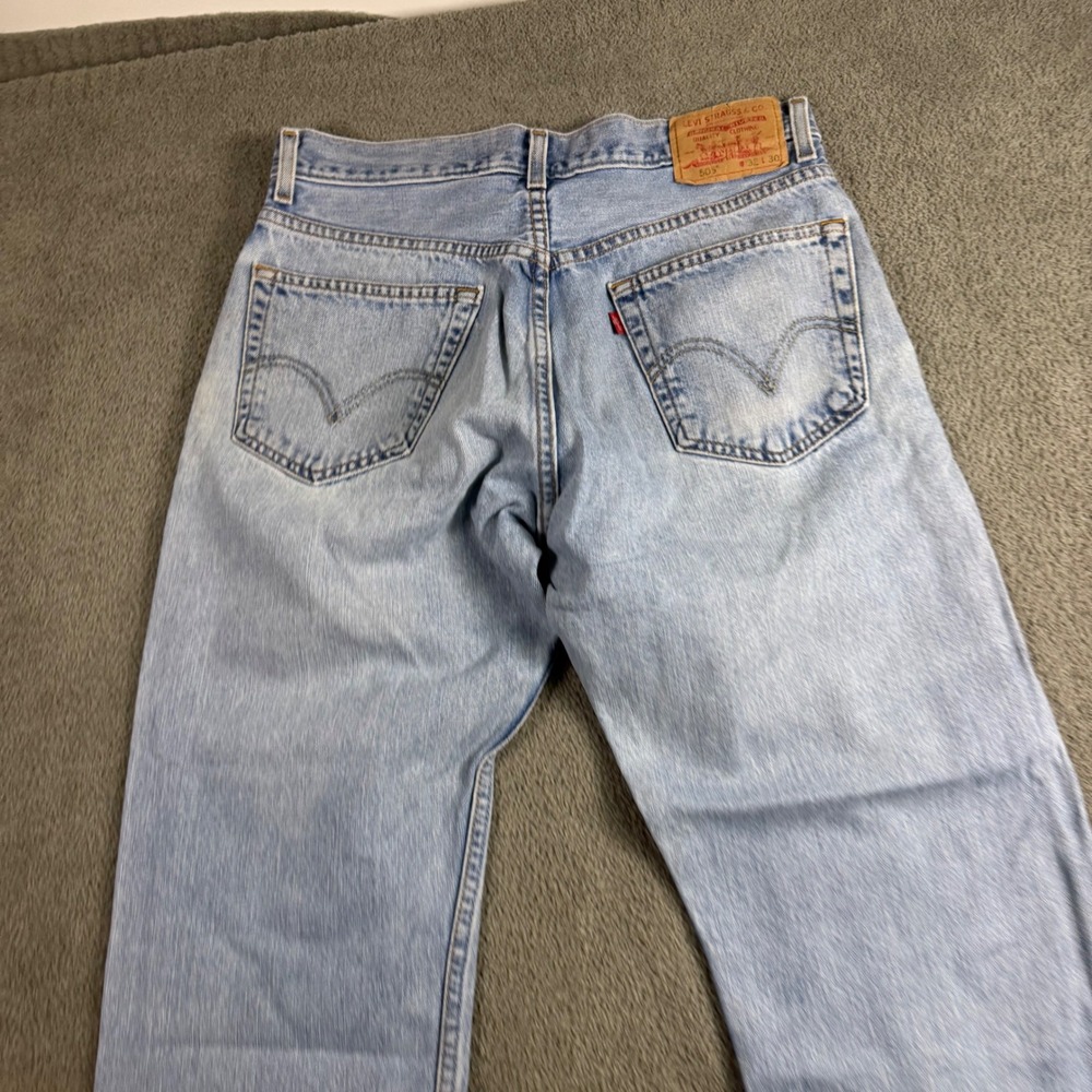 Levis 505 Regular Fit Jeans Mens 32x30 Light Wash Blue Straight Leg Denim